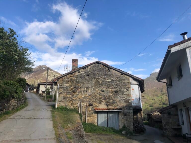 La parte alta de Orlé. En la imagen, una de las cuadras de los vecinos. CC-BY-SA 4.0